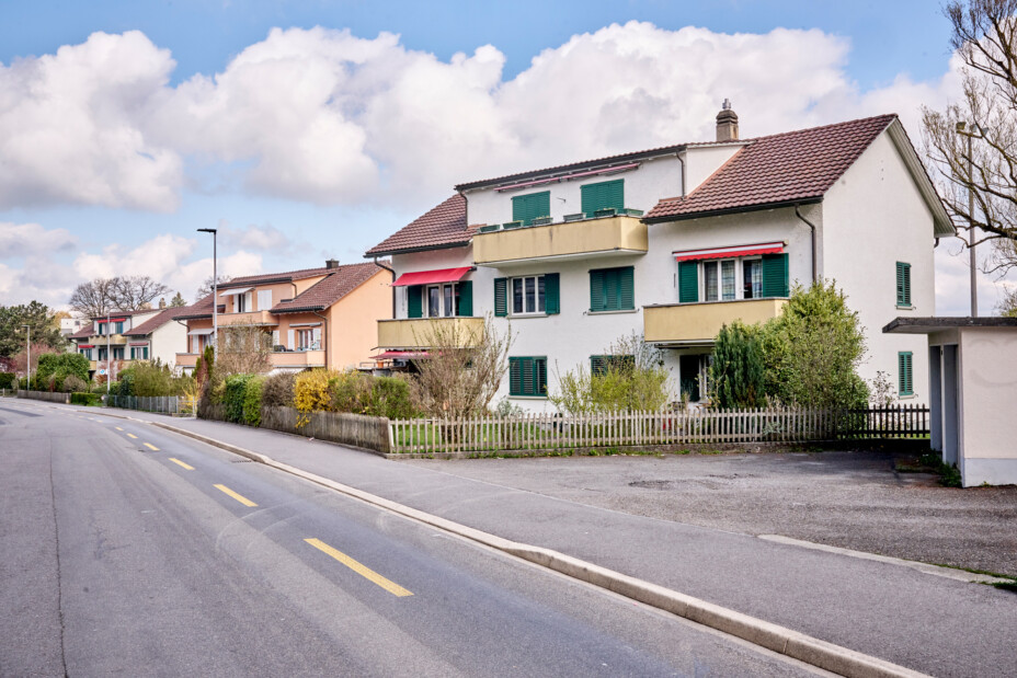 Blick vom Schöneggweg auf die Mehrfamilienhäuser aus den 1950er-Jahren.